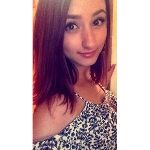 Meet your Posher, Danielle